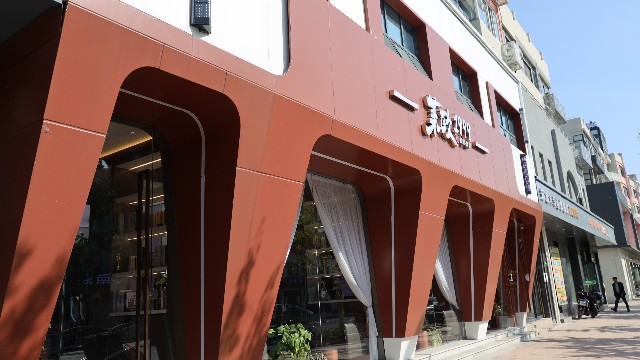 門(mén)頭鋁單板選擇哪家好-青湖路工程案例